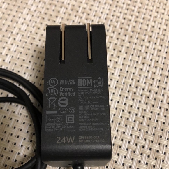 Microsoft tablet charger - Picture 2 of 7